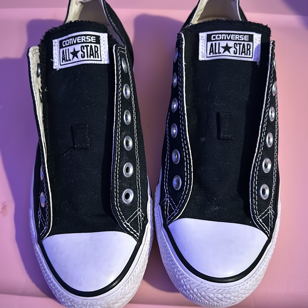 Converse - Picture 2 of 5
